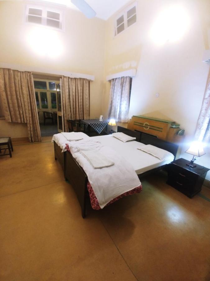 Hotel White House Dehradun Exterior photo